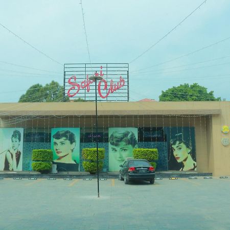 Safari Club 1 Otel Rawalpindi Dış mekan fotoğraf