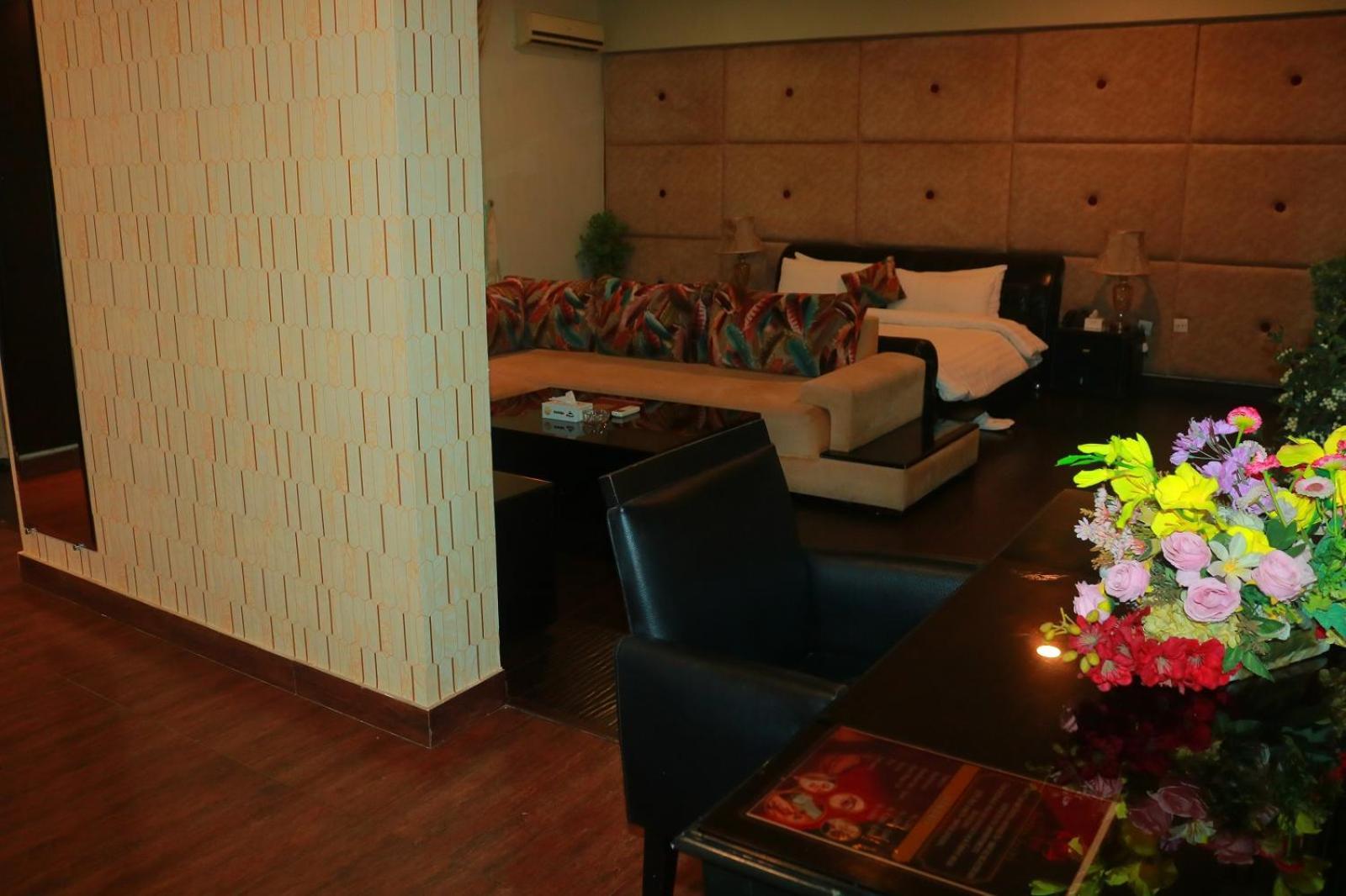 Safari Club 1 Otel Rawalpindi Dış mekan fotoğraf