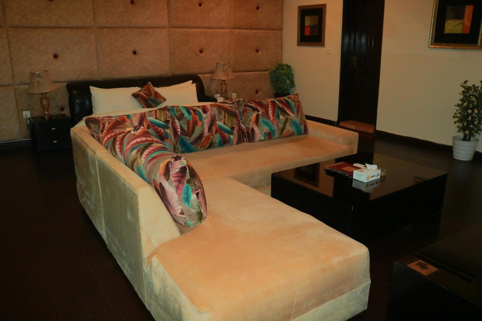 Safari Club 1 Otel Rawalpindi Dış mekan fotoğraf